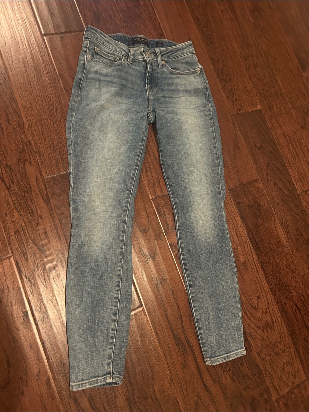 Lucky Brand Low Rise Skinny Light Wash Jeans 4/27